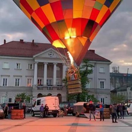 Pensjonat Widok Rynek -Parking Kielce Exterior photo